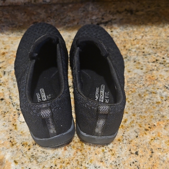 Skechers Summit Sneakers - Picture 3 of 10